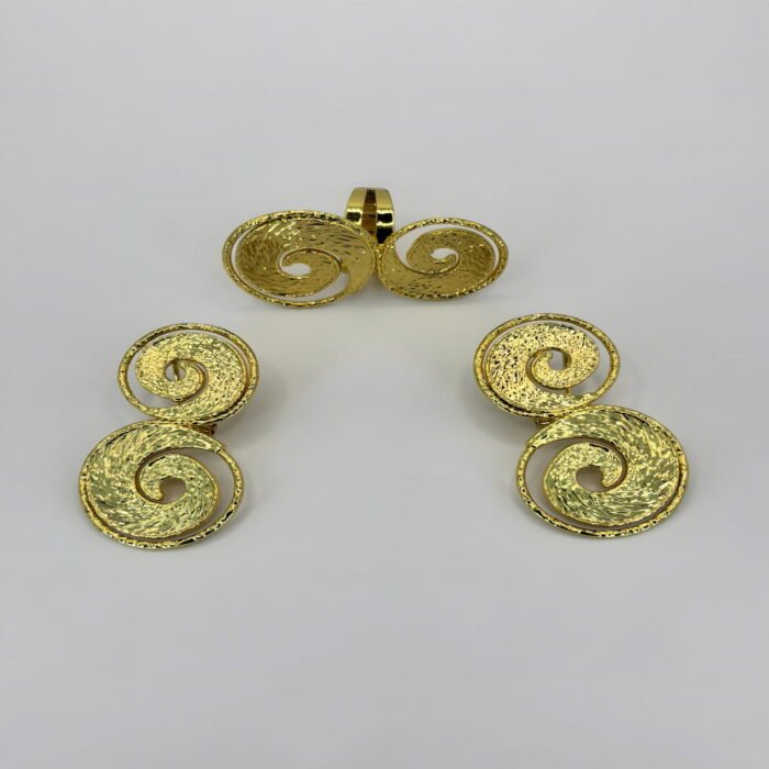 Parure boucles d'oreilles pendantes et bague fantaisie couleur or à double spirale texturée martelée, SA Jewelry